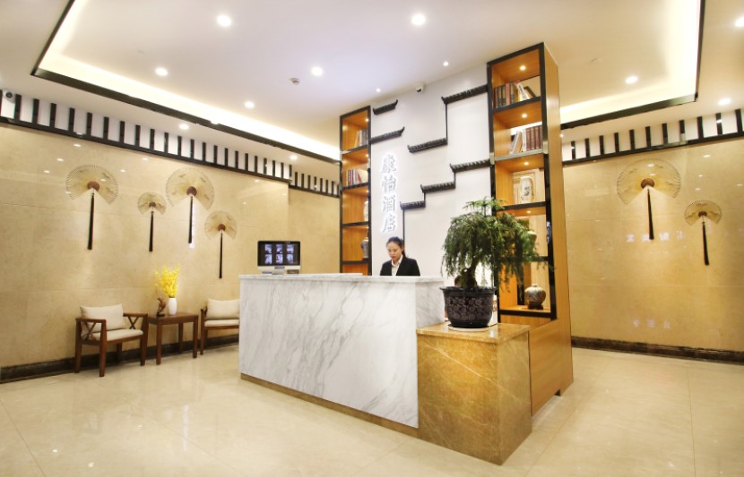 南京中式酒店裝修設(shè)計(jì)（如何打造南京中式酒店的古典裝飾風(fēng)格？）