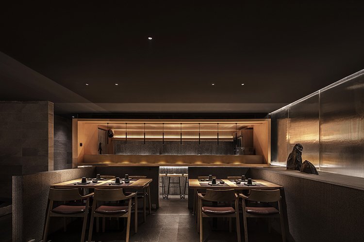 南京日料店裝修設(shè)計(jì)，南京專(zhuān)業(yè)的裝修設(shè)計(jì)公司，南京日料店裝修案例，南京日料店裝修哪家好