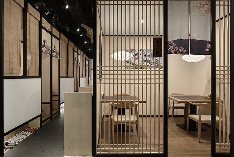南京日料店裝修設(shè)計，南京專業(yè)的裝修設(shè)計公司，南京日料店裝修案例，南京日料店裝修哪家好